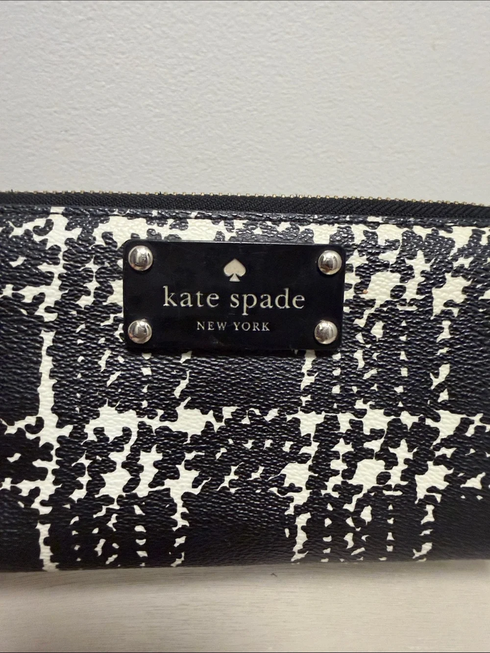 Kate Spade Belleville Plaid Zip Around Continental Wallet Black Cream